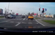 Wypadek Mercedesa z BMW + potrącenie