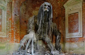 Demon w polskim mauzoleum