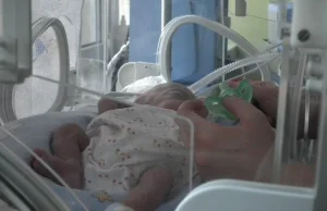 Neonatolodzy alarmują: NFZ zabiera pieniądze na noworodki