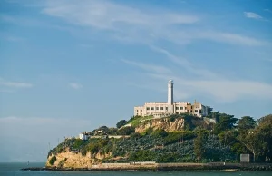 Łodzianin przepłynie z Alcatraz do San Francisco i wesprze 3 fundacje