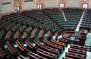 Sondaż: duża różnica między PiS a PO, ruch Kukiza poza Sejmem