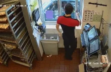 Kobieta próbowała okraść mcdonald strasząc nożem przy oknie drive-thru