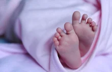 Niesamowite. 20-latka urodziła bliźniaki 26 dni po... urodzeniu syna