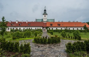 Rytwiany - pustelnia i gorzelnia - Przekraczając granice