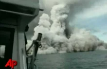 Podwodny wulkan wybucha przed kamerą
