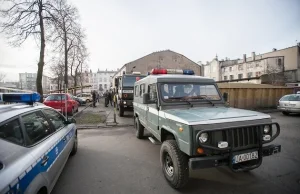 Policjanci pomylili pocisk ze... śrubą