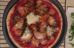 Przepis na ciasto na prawdziwą włoską pizzę