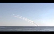 Wystrzały na ISIS pocisków manewrujących Kalibr z rosyjskiego okrętu podwodnego.