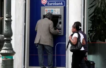 Grecja: Narasta panika - ludzie wyciągają pieniądze z banków. Ateny...