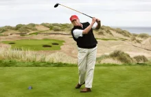 Trump zamiast do Polski poleciał na pole golfowe