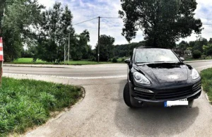 ''Przerobiła'' porsche na ciężarówkę