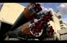 The Expedition 31 SOYUZ ROCKET moves to its launch pad