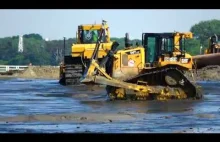 Ciężki sprzęt w akcji czyli poszerzanie gdańskich plaż.