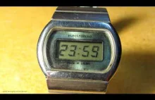 Z 23:59 na 0:00 na starym sowieckim zegarku