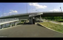 Przejażdżka nową kładką rowerową pod Mostem Łazienkowskim