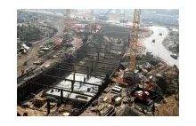 Budowa oczekiwanego od 20 lat mostu w Toruniu wstrzymana podczas prac.