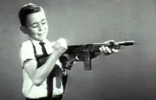 Reklamy zabawek przypominających broń z lat 50 i 60 skierowane do dzieci z USA.