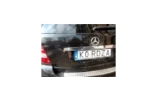 Rdzewiejący nowy mercedes za 300 tysięcy