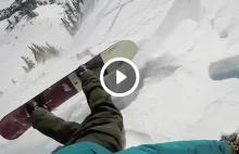 Lawina porywa snowboardzistę. Włącza system Airbag.