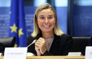 Gafa Mogherini. Zestrzelenie boeinga to "nieszczęśliwy wypadek"