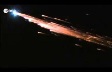 Spektakularny widok płonącego ATV-1 przy wejściu z kosmosu do atmosfery.