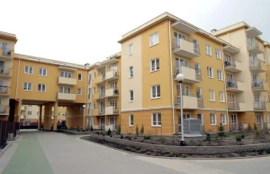 Polacy kupują coraz mniej mieszkań. Ceny będą spadać
