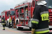Strażacy usuwają plamę rozpuszczalnika rozlaną na Wiśle - Kraków