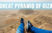 Nastolatek wspiął się na piramidę w Gizie!