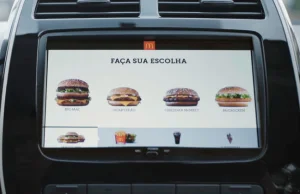 Renault i McDonald’s łączą siły: zamówienie Big Maca przez R-Link