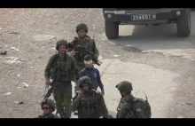 Rajd żołnierzy izraelskich po ulicach Hebronu.