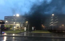 Płonie parking przy lotnisku Sola w Stavanger