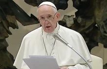 Papież zniósł tzw. sekret papieski dotyczący spraw nadużyć seksualnych