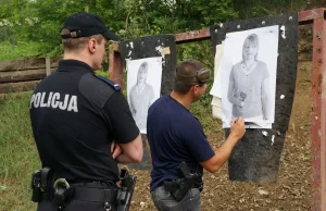 Policjanci z Sosnowca strzelają do sylwetki kobiety ZDJĘCIA