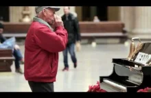 Magiczne pianino ze stacji kolejowej w Chicago