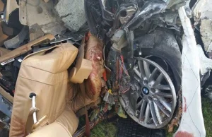 Koszmarny wypadek pod Ciechanowem! Roztrzaskane BMW 7, dwie osoby nie żyją