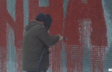 Nacjonaliści z Azowa uczestniczą w usuwaniu napisów w Bykowni.