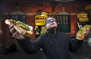 O naszej miłości do pizzy i kurczakach, które wymordowały kebab mówi R.Makłowicz