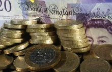 Banki z UK zwracają pieniądze Polakom