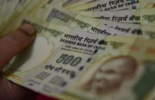 Indie wycofują z obiegu banknoty 500 i 1000 rupii