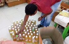 Saudis shut down camel urine shop: owner was selling his own urine - [ENG]