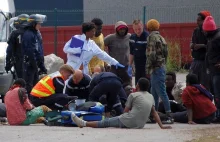 Zamieszki w Calais. Erytrejczycy pobili się z Etiopczykami. 16 rannych