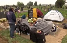 W Chorwacji muzułmańscy imigranci śpią na grobach