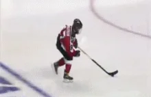 Niesamowity trik hokejowy