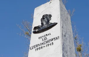 Polskie miasto chce rozebrać pomnik sowieckiego zbrodniarza