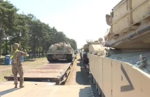 Czołgi M1 Abrams i wozy opancerzone Bradley. Amerykański kontyngent dotarł...