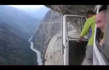 Jazda busem w Himalajach