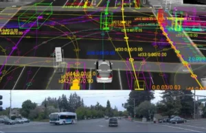 Tesla: 2 autonomiczne samochody wjeżdżają na skrzyżowanie.