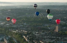 Rekordzista Polski w locie balonem nie chce się wracać na ziemię