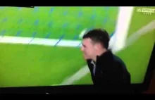 Bramkarz zaatakowany przez kibica Leeds United.