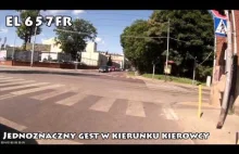 Rowerzysta w kocu zrozumiał, że jest idiotą